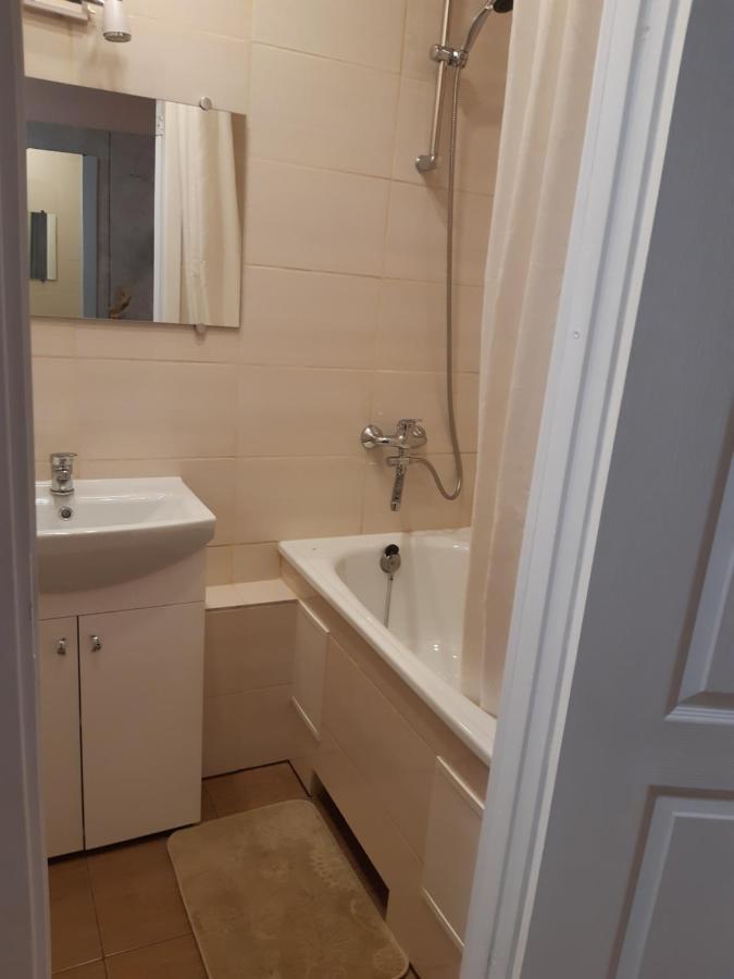 Compact Apartment Near Food Market In The Oldtown Plus Free Parking Klaipėda Eksteriør billede