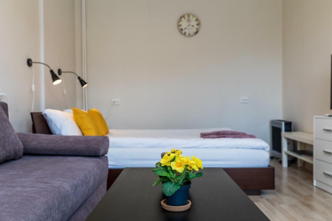 Compact Apartment Near Food Market In The Oldtown Plus Free Parking Klaipėda Eksteriør billede